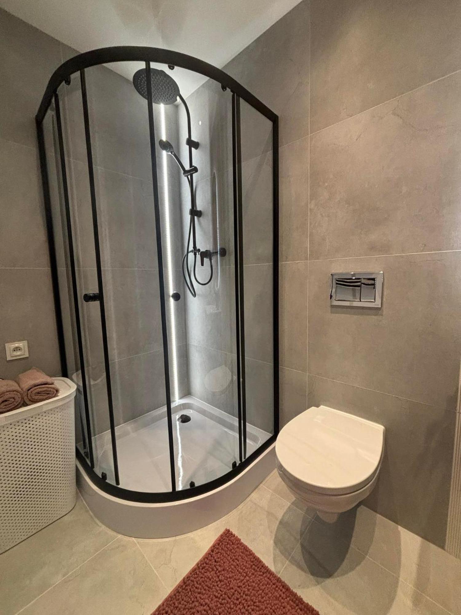 Apartament Pod Wieza 1 Wałbrzych Buitenkant foto