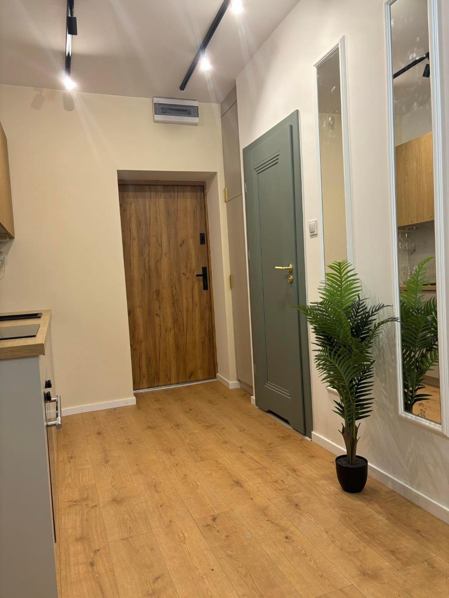 Apartament Pod Wieza 1 Wałbrzych Buitenkant foto